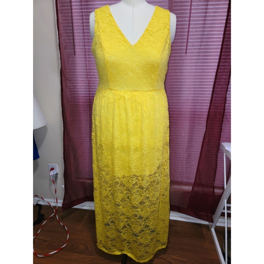 FTF Lace Overlay Maxi Dress Size 2